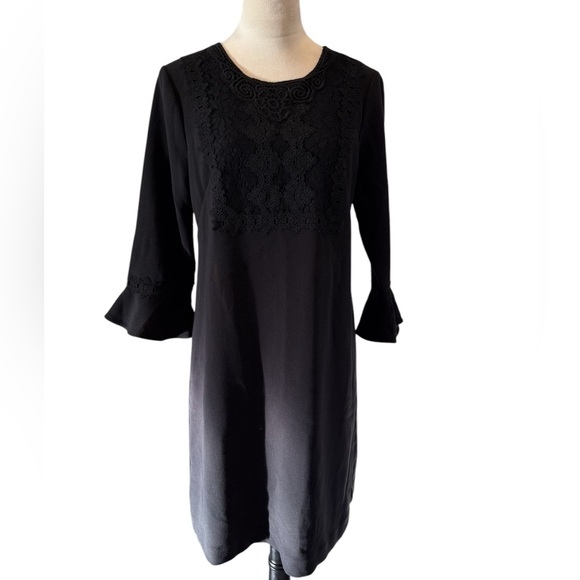 NWT Ann Taylor Lace Appliqué Bell Sleeve Shift Dress - Picture 2 of 8